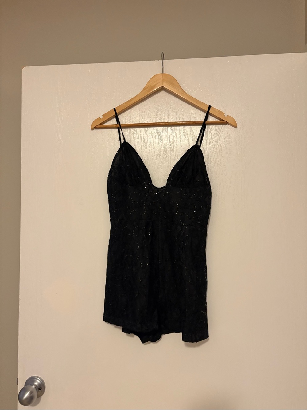 NWT PrettyLittleThing Strappy Lace Sequin Playsuit - Picture 2 of 11
